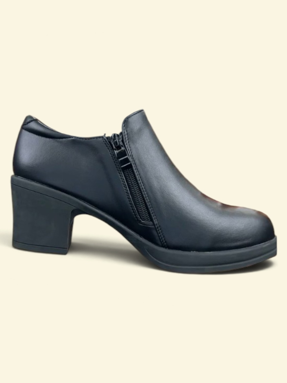 Women's Black Leather Low Block Heel Shoe with Side Zipper Size 7 Nwt